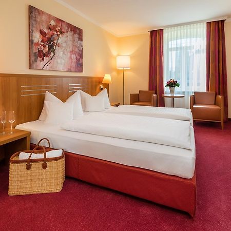 לינדאו Hotel Vis A Vis מראה חיצוני תמונה