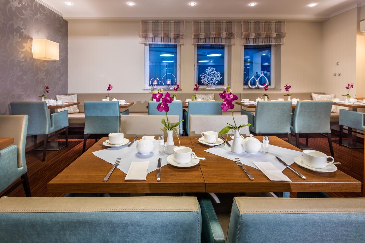 לינדאו Hotel Vis A Vis מראה חיצוני תמונה